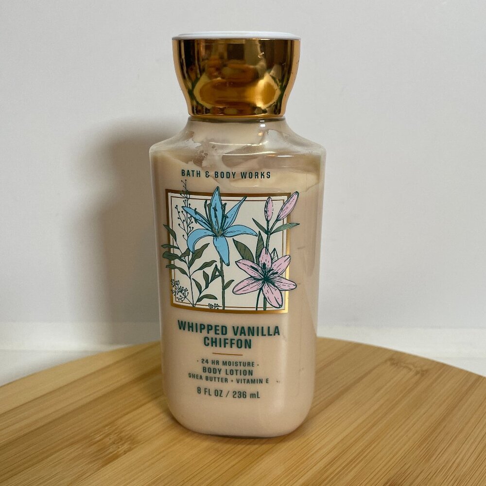 Bath & Body Works Whipped Vanilla Chiffon Body Lotion 8 Oz Shea Butter Vitamin E